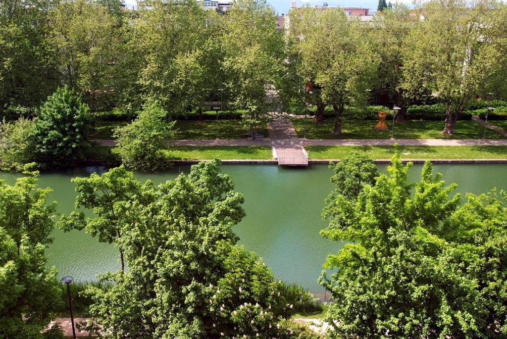 Отель Ibis Styles Mulhouse Centre Gare Экстерьер фото